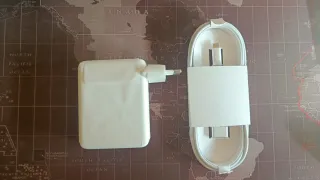 Adaptador USB-C 140W Apple + Cable MagSafe3