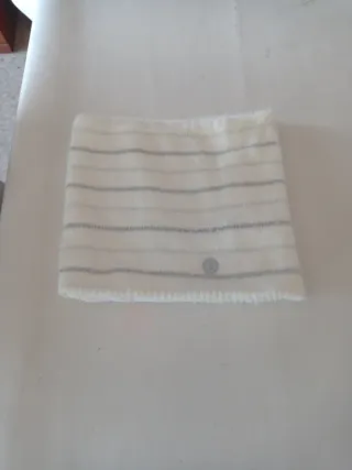 Bufanda cuello niña con pelito