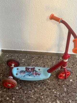 Patinete infantil Avengers