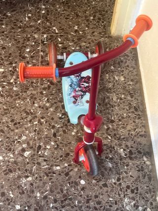 Patinete infantil Avengers