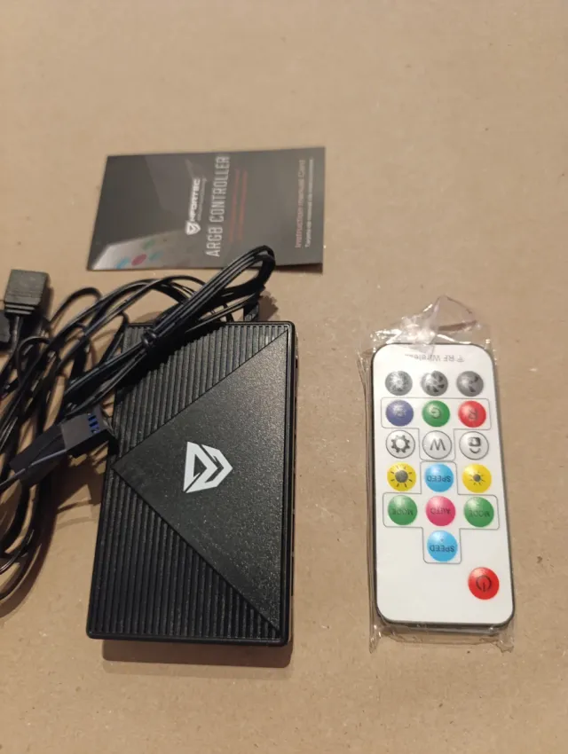 Controladora ARGB para PC HPORTEC con mando