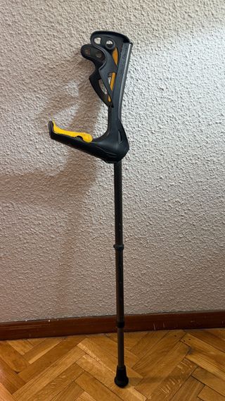 Muleta de la marca FDI premium regulable en altura