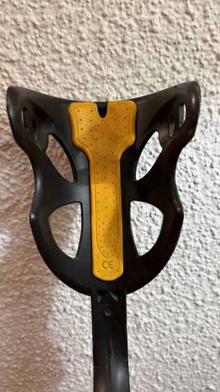 Muleta de la marca FDI premium regulable en altura