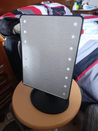 Specchio per trucco con LED