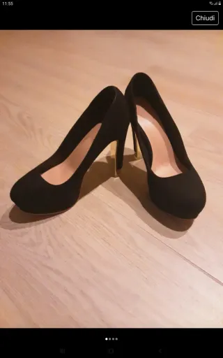 Scarpe con tacco nero e oro