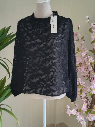 Blusa Morgan Negra Encaje