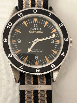Homenaje Omega Seamaster 300 “Spectre” Leer bien
