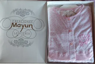 Camisón de señora floral