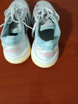 Zapatillas Adidas Blancas y Azules