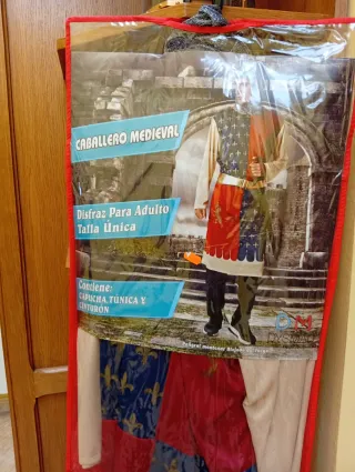 Disfraz Caballero Medieval Talla Única más Yelmo