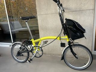 Bicicleta pieghevole Brompton gialla