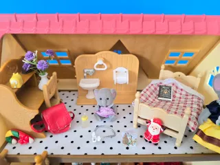 Christmas Cosy Cottage Sylvanian Families