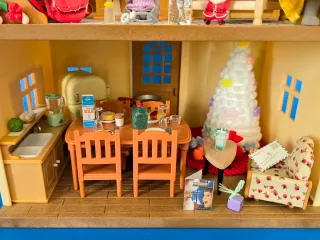 Christmas Cosy Cottage Sylvanian Families