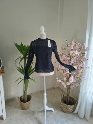 Blusa Morgan Encaje Manga Larga