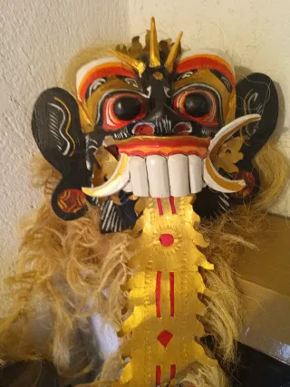 Maschera etnica africana in legno