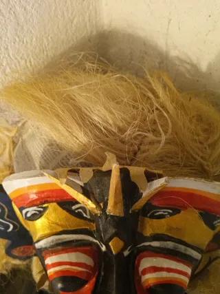 Maschera etnica africana in legno