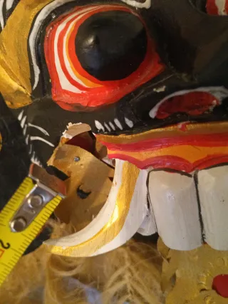 Maschera etnica africana in legno