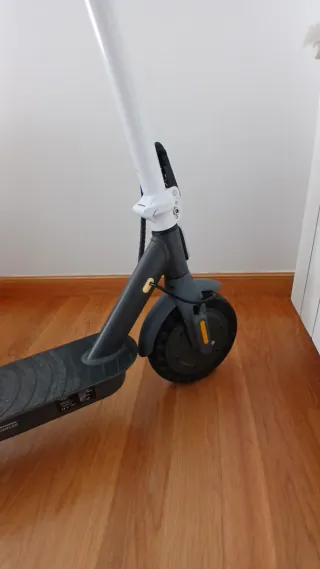 Patinete Eléctrico Blanco