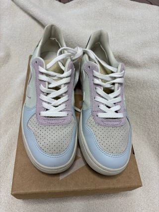 Zapatillas Veja Beige y Rosa