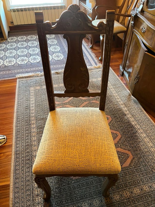 3 Sedie in legno con rivestimento