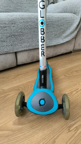 Patinete Globber niño azul, 3 ruedas con luces