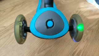 Patinete Globber niño azul, 3 ruedas con luces