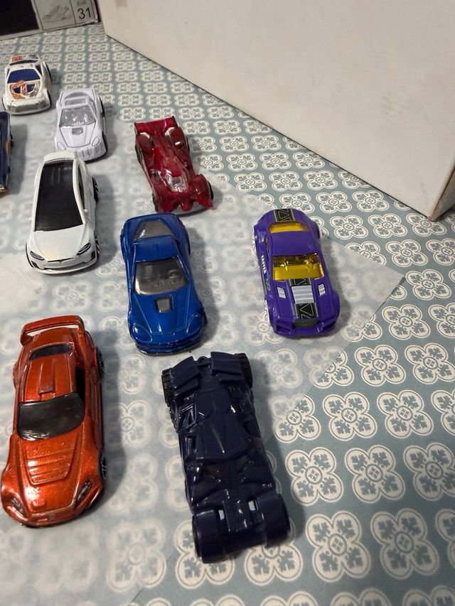 Lotto 17 Auto Giocattolo Hot Wheels