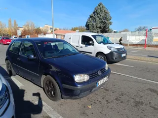 Volkswagen Golf 2000