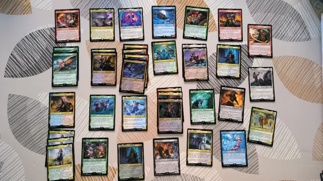 Comandantes + lote 230 cartas FF