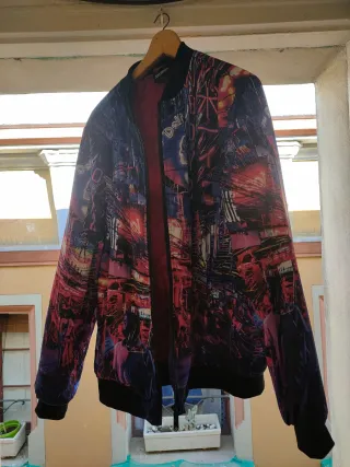 Chaqueta bomber estampada