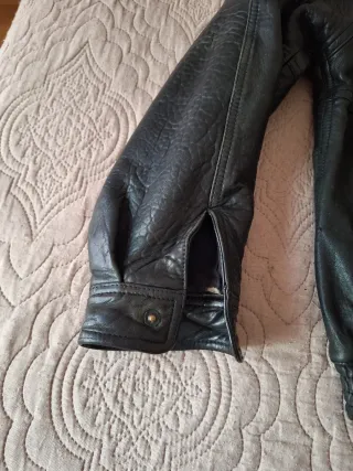 Cazadora vintage cuero negra 80s