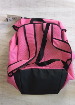 Mochila Adidas rosa y negra nueva