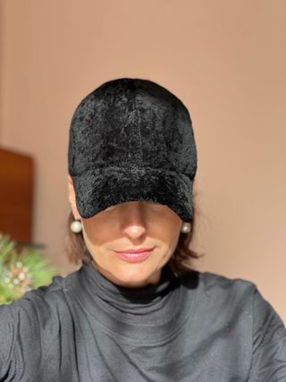 Gorra de cuero negra