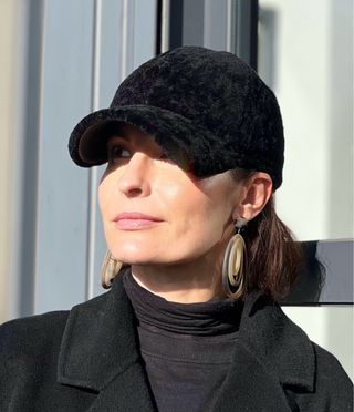 Gorra de cuero negra