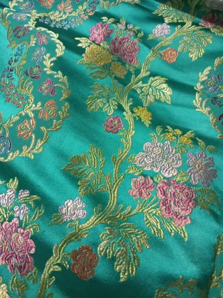 Tela falda de fallera. Muy buen estado