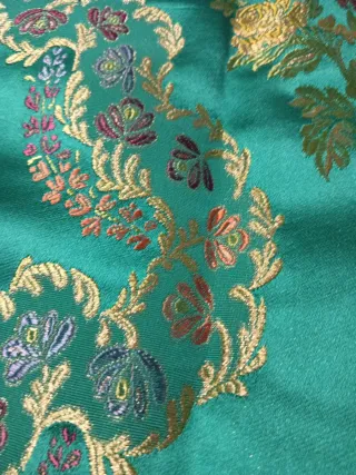 Tela falda de fallera. Muy buen estado