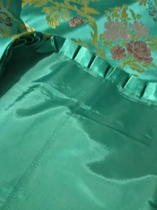 Tela falda de fallera. Muy buen estado