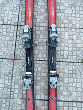 Esquís 1.70m y 1.90m