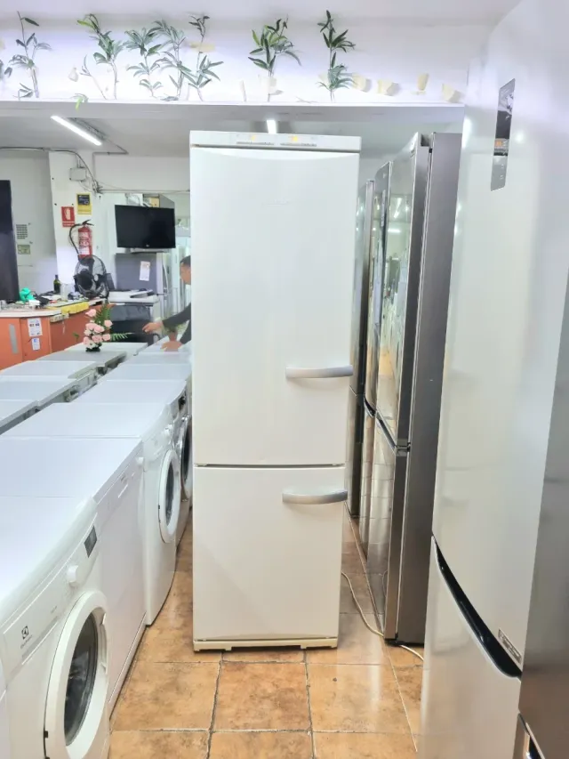 NEVERA MIELE GARANTÍA 6MES TRANSPORTE GRATIS