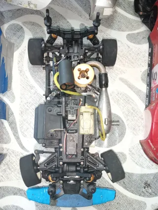 Coche RC Nitro Kyosho V One 1.10 3 Carrocerías,