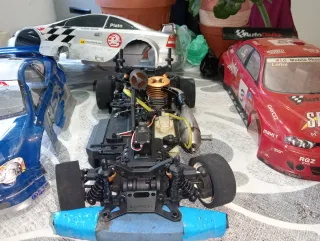 Coche RC Nitro Kyosho V One 1.10 3 Carrocerías,