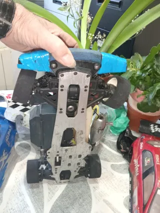 Coche RC Nitro Kyosho V One 1.10 3 Carrocerías,