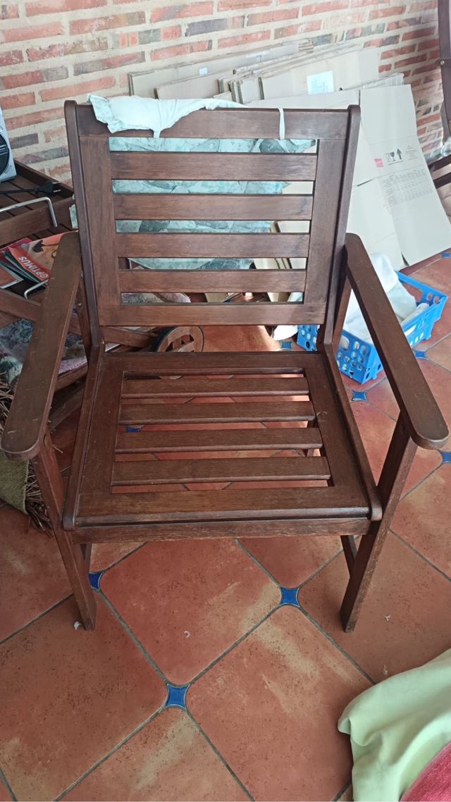 Silla de madera (2 unidades)