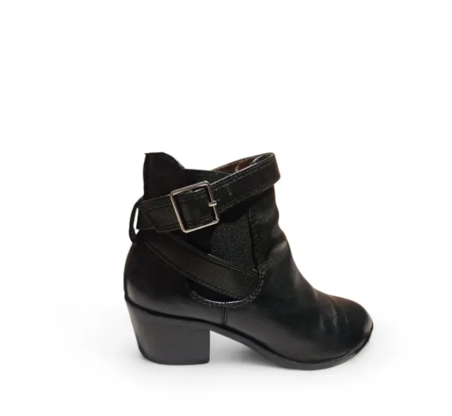 Botines piel Bimba y Lola negros