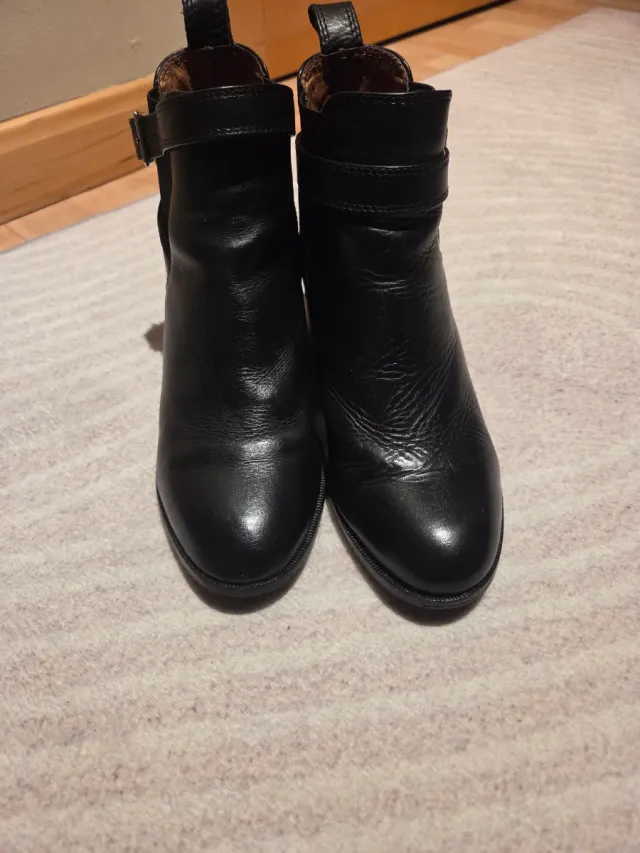 Botines piel Bimba y Lola negros