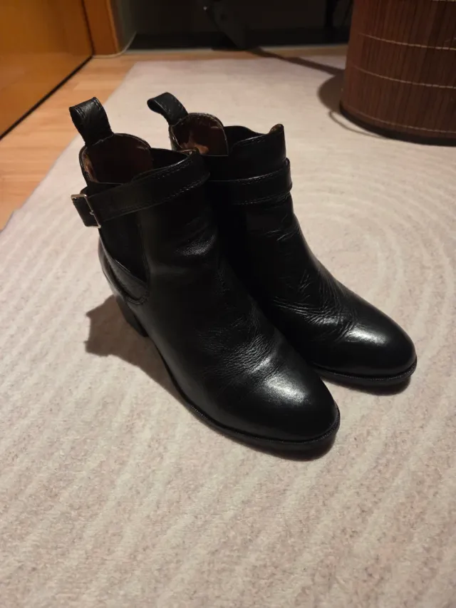 Botines piel Bimba y Lola negros