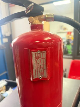 Extintor de incendios 6 Kg Polvo ABC