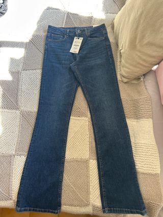 Pantalones vaqueros Zara acampanados nuevos