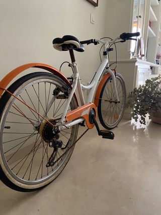 Bicicleta Paseo Orbea Blanca y Naranja