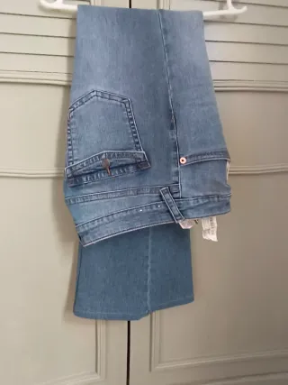 Pantalón vaquero campana talla 40